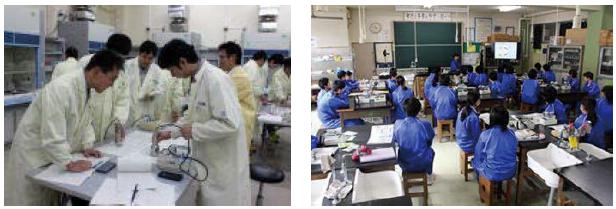 原子力機構における研修（左）、量研による中学校への出前授業（右）の様子