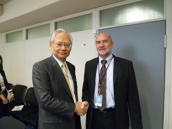 近藤委員長とナカーツ事務次長との会談（第55回IAEA総会）（2011年9月20日）
