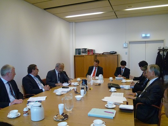 近藤委員長とオットー独経済技術省政務次官との会談（第55回IAEA総会）（2011年9月20日）