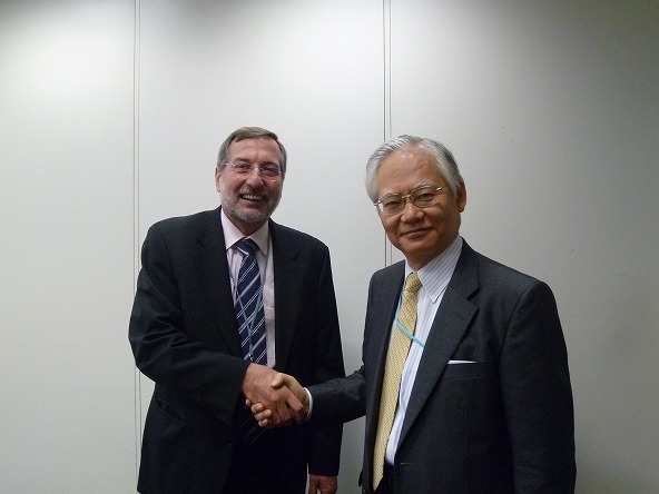 近藤委員長とジャクサリュブ・カザフスタン産業・新技術副大臣との会談（第55回IAEA総会）（2011年9月20日）