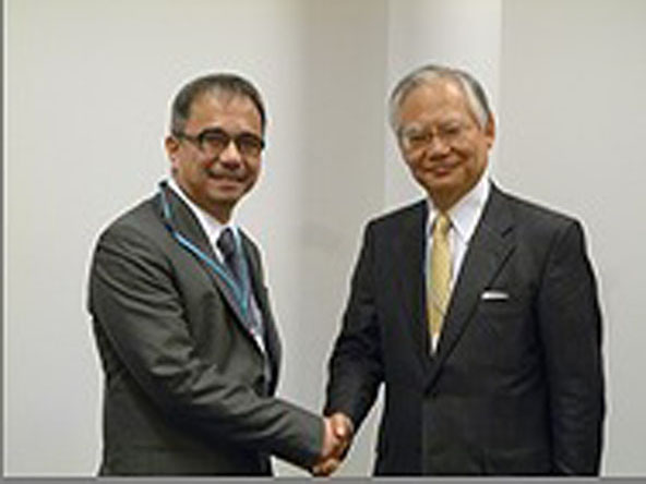 近藤委員長とモンテヨ・フィリピン科学技術大臣との会談（第55回IAEA総会）（2011年9月20日）