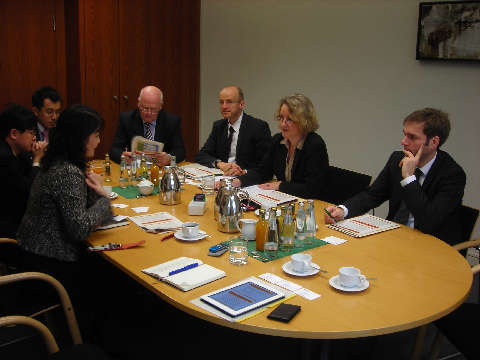 ドイツ連邦経済技術省エネルギー政策局との意見交換（大庭委員海外出張）（2011年12月5日）
