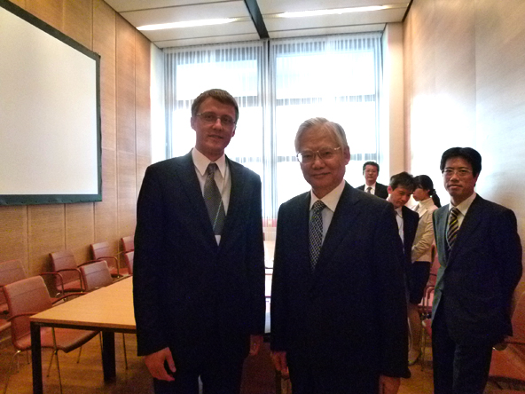 近藤委員長とバイチュナス・リトアニア・エネルギー副大臣との会談（第56回IAEA総会）（2012年9月17日）