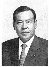 近江巳記夫氏